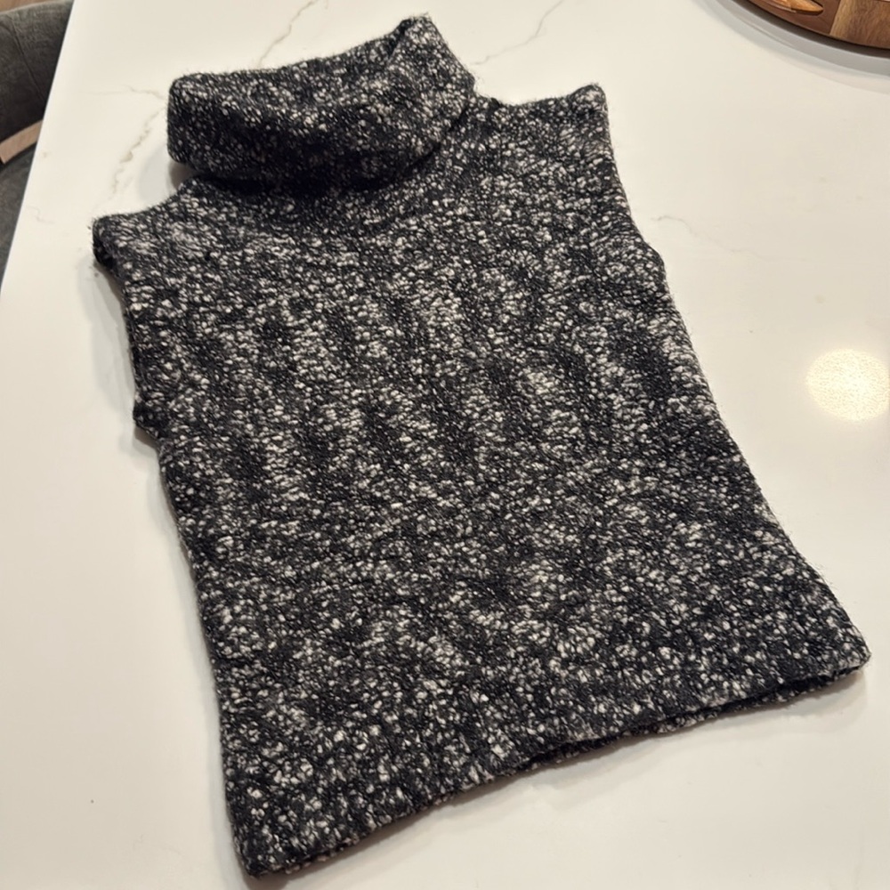Ann Taylor Fitted Black 100% Wool Tank Fitted Turtleneck XS